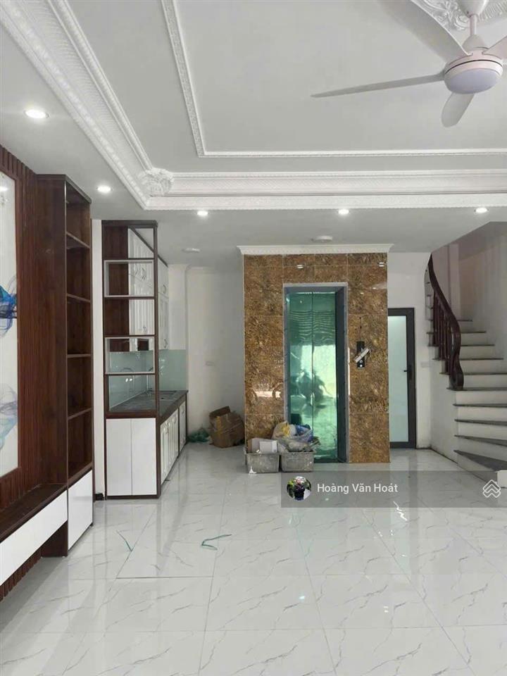 Bán nhà vũ xuân thiều  long biên. cạnh trường học cấp 1. ô tô vào nhà.  0965 858 ***