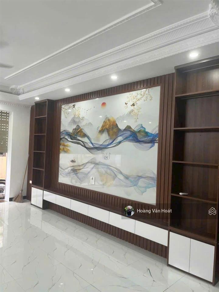 Bán nhà vũ xuân thiều  long biên. cạnh trường học cấp 1. ô tô vào nhà.  0965 858 ***
