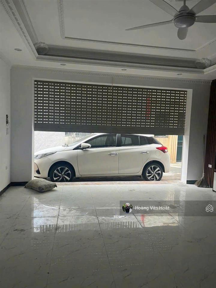 Bán nhà vũ xuân thiều  long biên. cạnh trường học cấp 1. ô tô vào nhà.  0965 858 ***