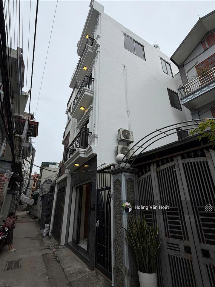 Siêu phẩm thạch bàn  long biên  ô tô qua nhà  52m x 5t  5 phòng ngủ.  0965 858 ***