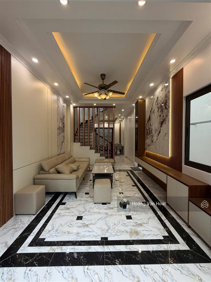 Siêu phẩm thạch bàn  long biên  ô tô qua nhà  52m x 5t  5 phòng ngủ.  0965 858 ***