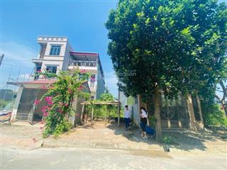Tôi có lô đất gần sát metro văn cao hòa lạc và khu công nghệ cao, sổ đỏ ful thổ cư cần bán giá rẻ