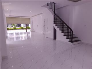 Cho thuê shophouse 2 mặt đường 40m kđt foresa xuân phương, nam từ liêm, dt 90m2, giá 20tr/th