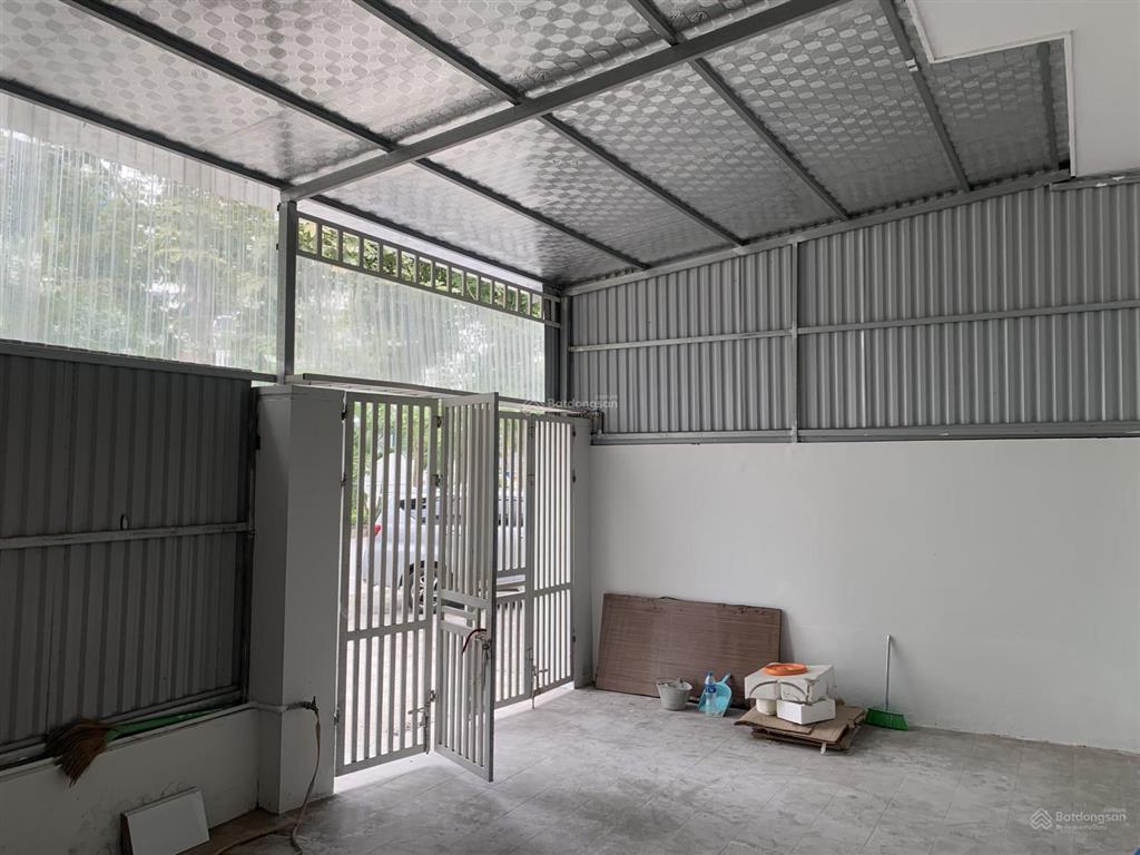 Cho thuê biệt thự làm kho  văn phòng foresa xuân phương 150m2x3t sẵn mái tôn, đường xe container