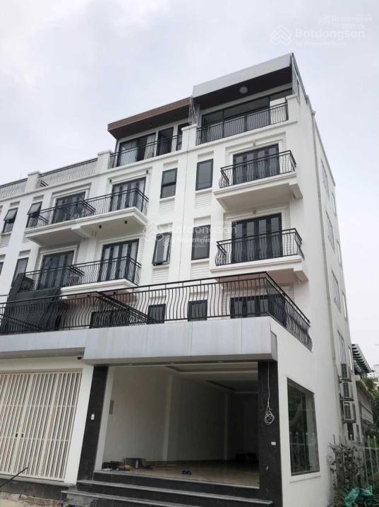 Cần cho thuê văn phòng, kho hàng, diện tích 215m2*3t,giá 22tr/th tasco xuân phương.  0934 500 ***