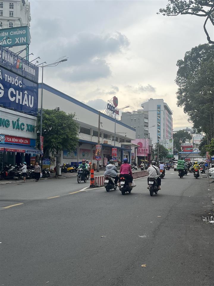 Siêu phẩm mặt tiền nguyễn văn tăng cực đẹp và hiếm!giá rất tốt.