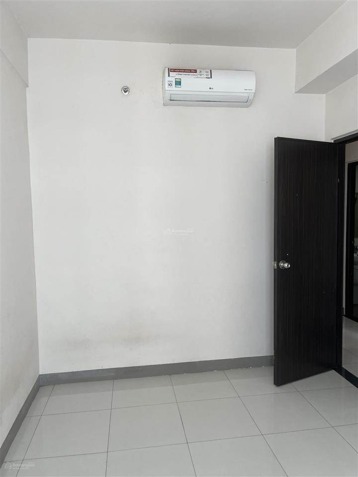 Bán căn hộ sky 9, đường liên phường, quận 9. dt 75m2 gồm 3 pn và 2 vệ sinh có sổ hồng