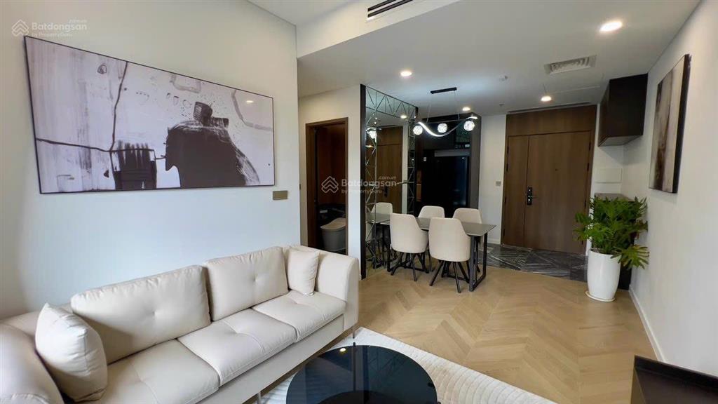 Căn sân vườn 2 phòng ngủ full nội thất lumiere riverside toà west