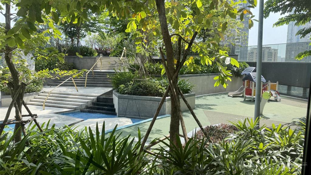 Căn 2 phòng ngủ tầng view sân vườn 12.4 tỷ lumiere riverside