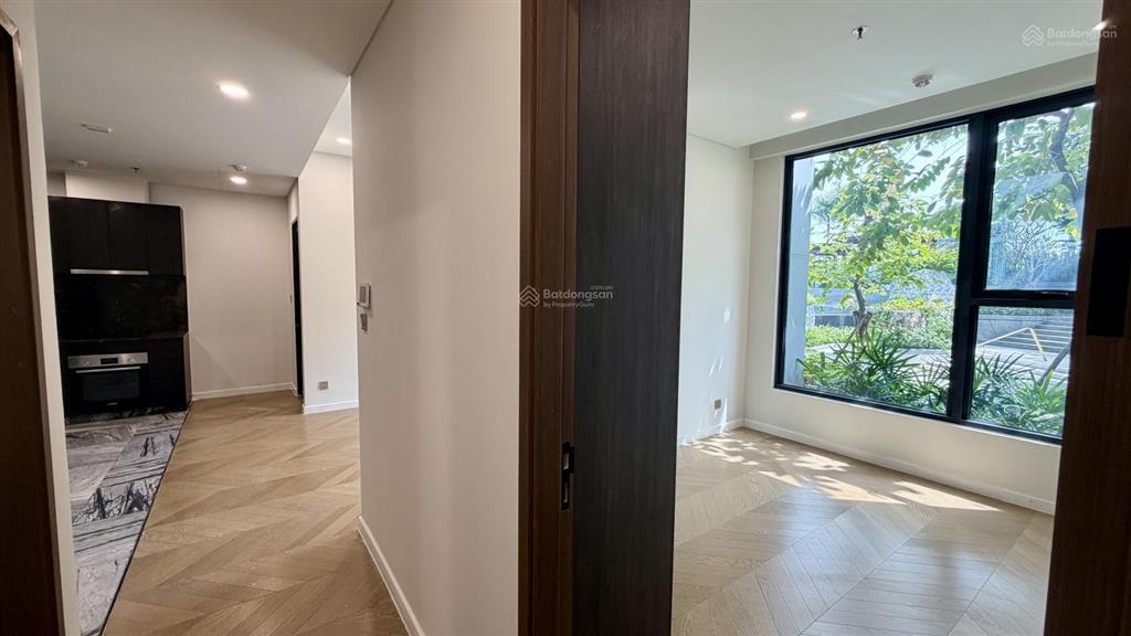 Căn 2 phòng ngủ tầng view sân vườn 12.4 tỷ lumiere riverside