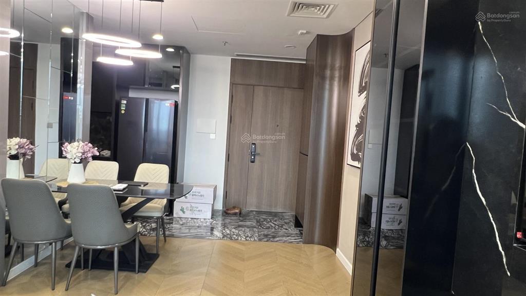 Căn 2 phòng ngủ góc lumiere riverside. full nội thất. sổ hồng sẵn. 13 tỷ all in