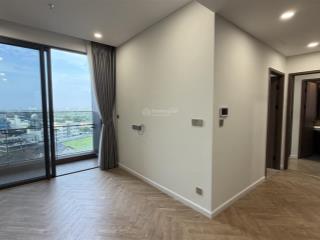 Cho thuê căn 2 phòng ngủ view sông nội thất cơ bản, 31 triệu/tháng