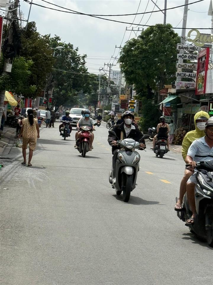 Bán nhà đất mặt tiền dương công khi hóc môn diện tích 3500m2