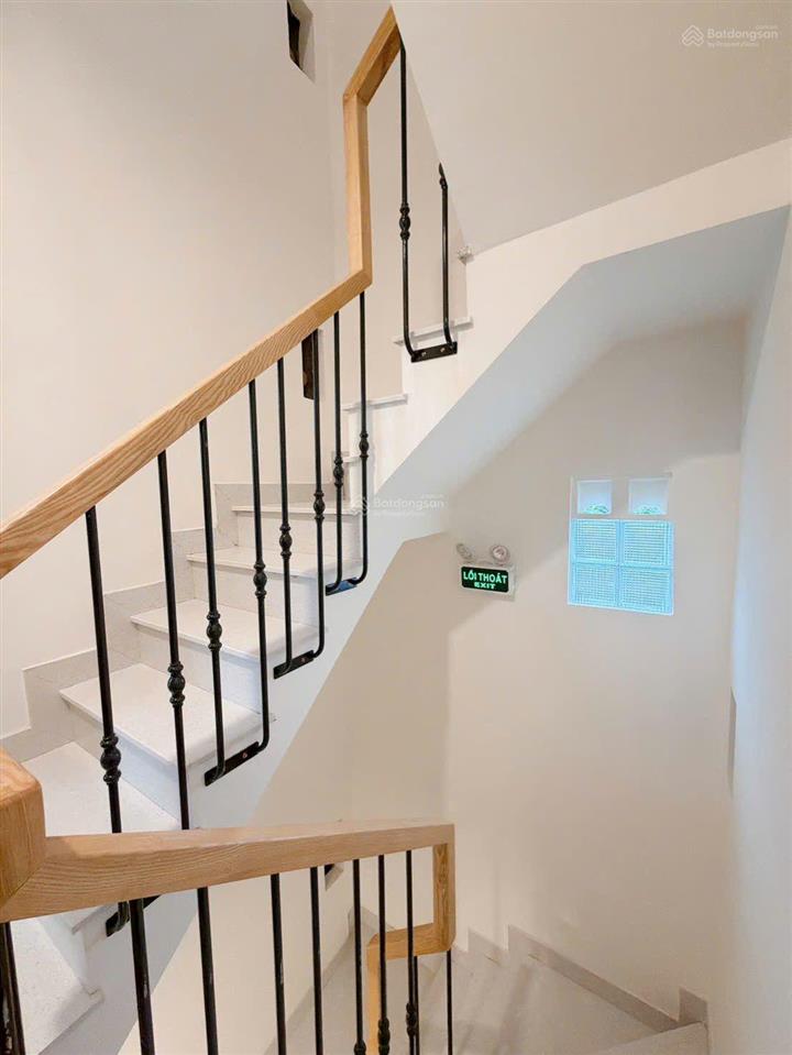 Căn hộ dịch vụ cao cấp sát vành đai 2, phạm văn đồng, full nội thất, giá thuê cao