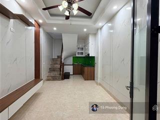 Bán nhà tân triều  triều khúc  dt 25m2 x 5 tầng, full nội thất, nhỉnh 5 tỷ, sđcc,  0844 866 ***