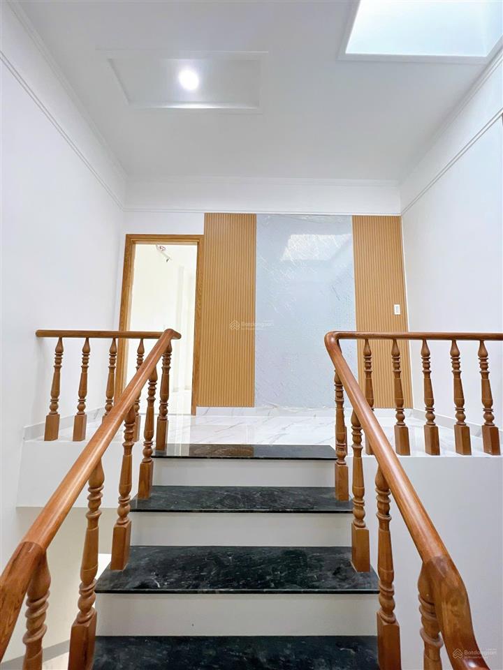 Bán nhà 01 trệt 02 lầu khu cư xá b5 (shr thổ 100%) diện tích sàn 200m2) hoàn công ( giá tốt alo e )