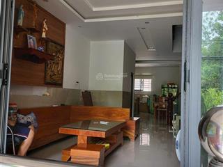 Bán nhà 1 trệt 1 lầu ( 1 hầm để xe ) kdc đinh thuận, phường tân hiệp