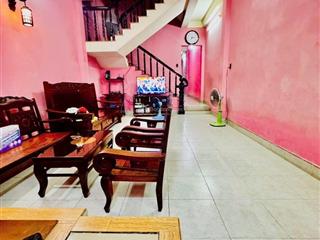 Hạ giá thêm 700tr còn 6,3tỉ giá cũ 7tỉ
bán căn nhà 1 trệt 2 lâu khu d2d p .thống nhất biên hoà đông