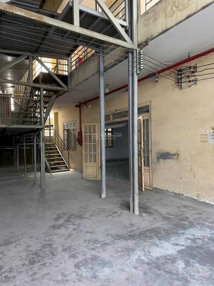 Cho thuê kho 820m2, 65 triệu/th đường phạm văn đồng, phường hiệp bình, tp thủ đức.