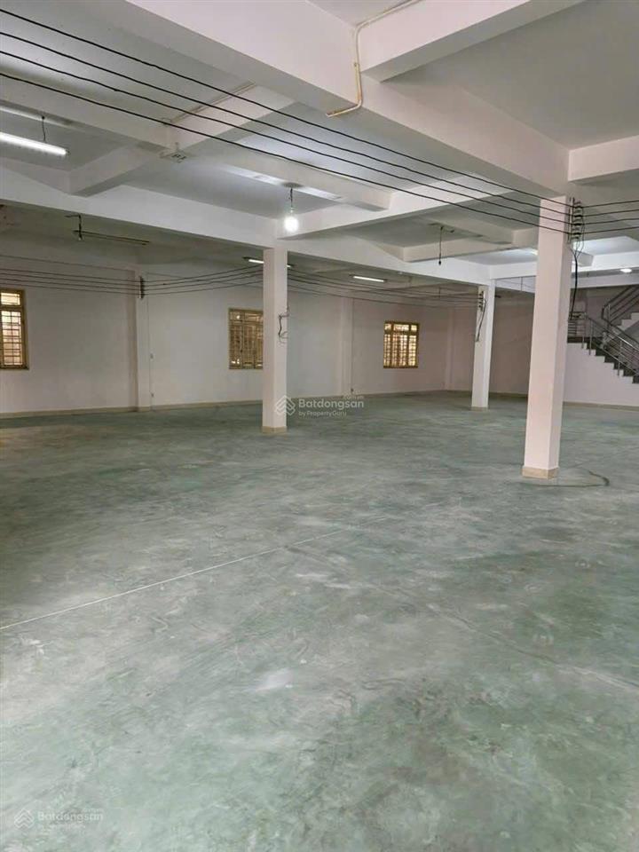 Cho thuê kho 820m2, 65 triệu/th đường phạm văn đồng, phường hiệp bình, tp thủ đức.