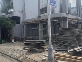 Bán nhà 3 tầng mặt tiền đường tân thái 8 gần biển ,gần chợ mân thái sơn trà đà nẵng