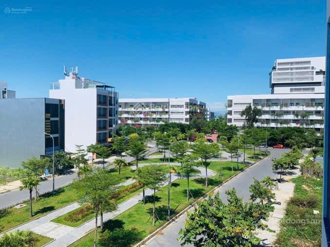 Giảm giá 500tr. bán gấp lô đất hiếm 2 mặt tiền đường 7,5m fpt city, đối diện toà ch fpt plaza 1.4&5