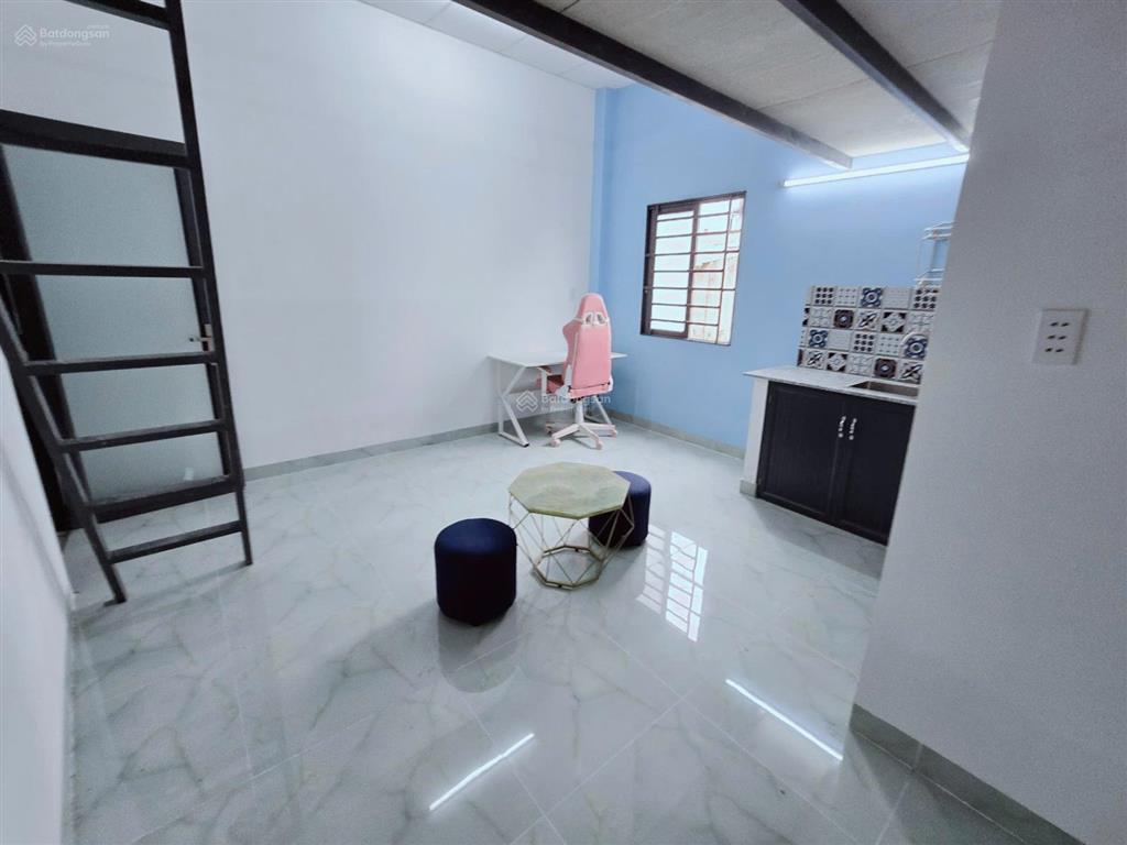 Phòng đầy đủ nội thất, mới xây ngay phạm văn đồng, 30m2 rộng rãi