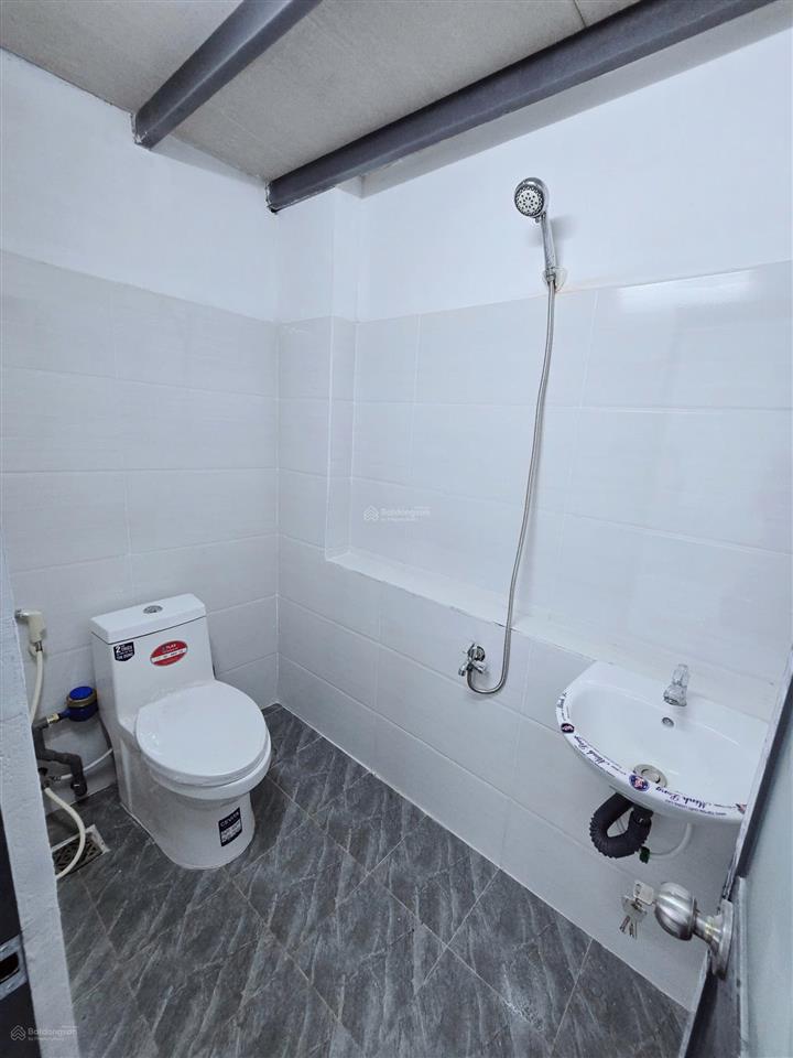 Phòng đầy đủ nội thất, mới xây ngay phạm văn đồng, 30m2 rộng rãi