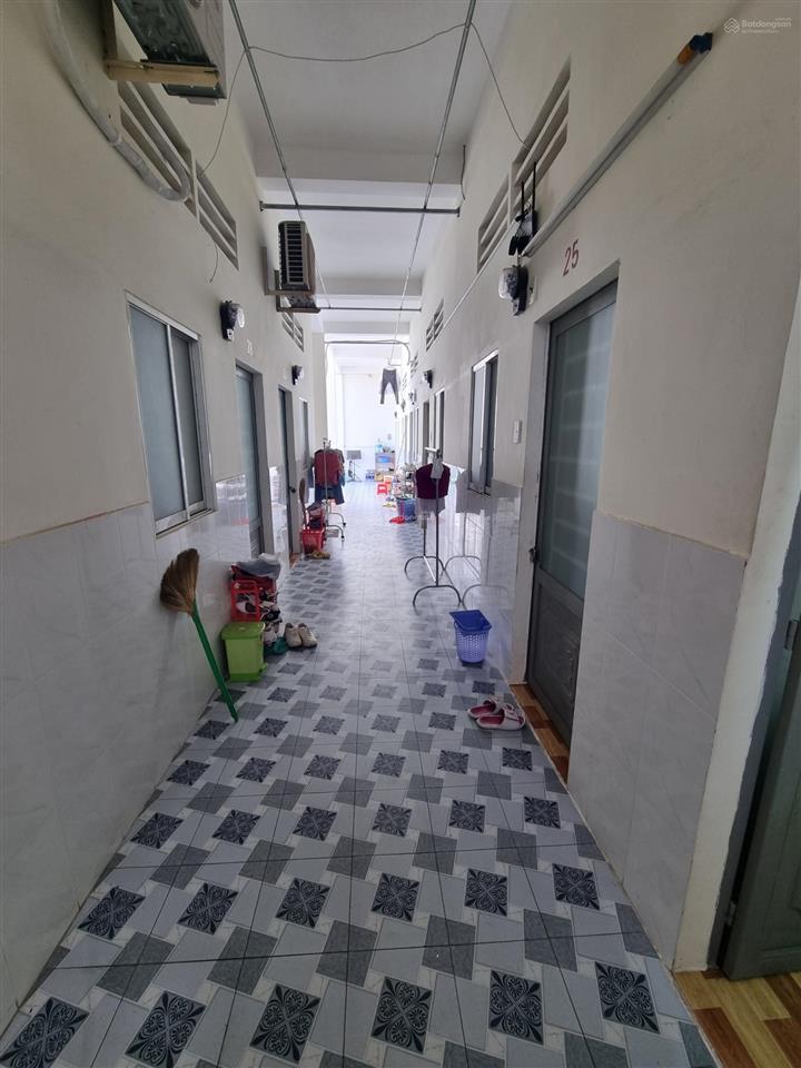 Phòng 18m2 ngay cao đẳng công thương q9, ngã 4 thủ đức, bình thái