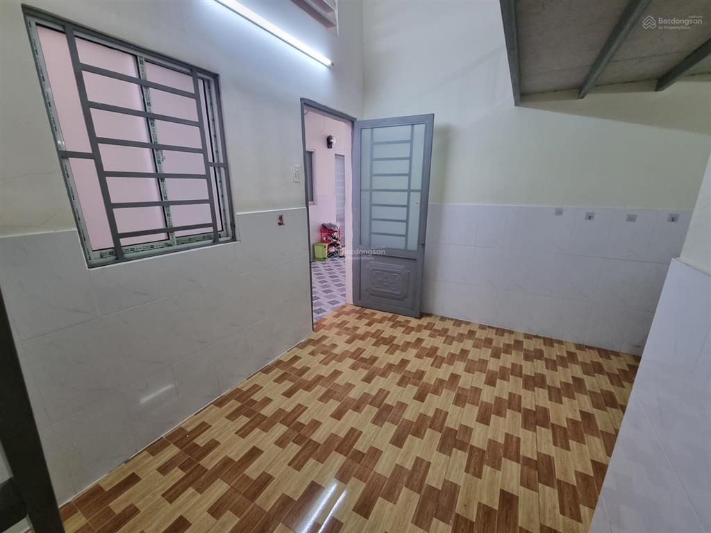 Phòng 18m2 ngay cao đẳng công thương q9, ngã 4 thủ đức, bình thái