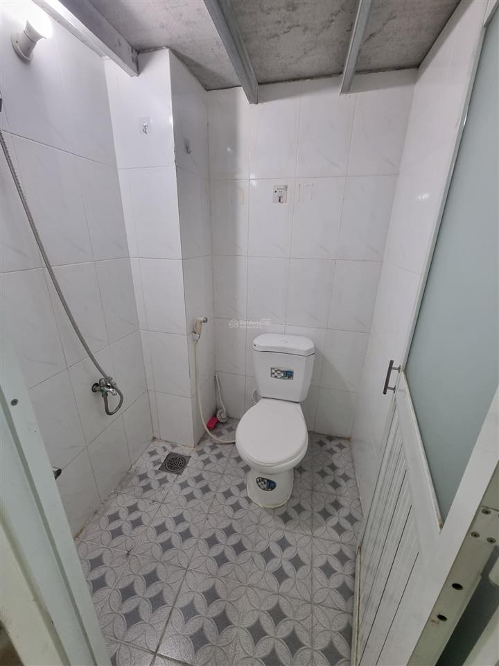 Phòng 18m2 ngay cao đẳng công thương q9, ngã 4 thủ đức, bình thái