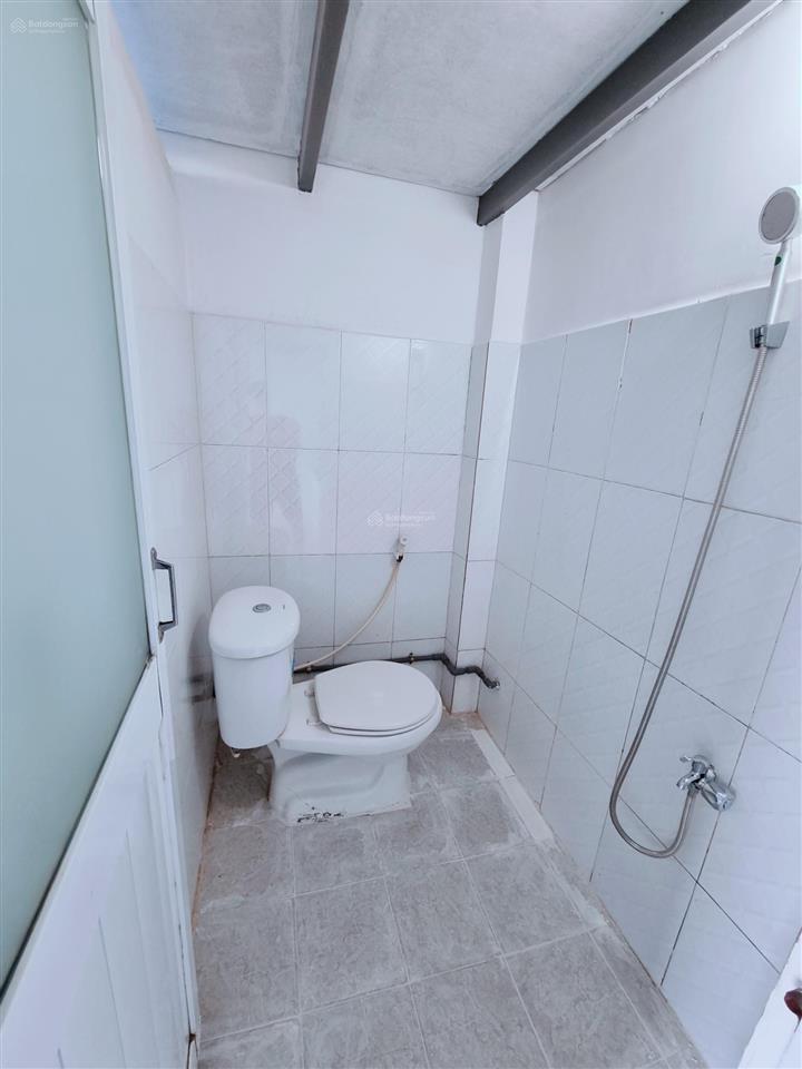 Phòng mới đẹp gần ngã 4 thủ đức, khu cnc, 20m2 có gác, vị trí tiện lợi