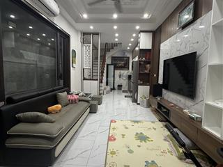 Bán nhà ngõ thịnh liệt  hoàng mai. ngõ thông nhà đẹp cổng riêng. giá nhỉnh 8 tỷ.  0986 341 ***