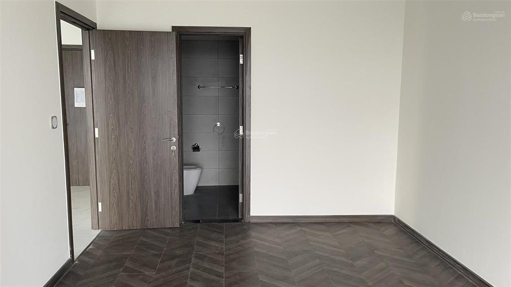 Căn hộ be 2, dt 80m2, giá 4,9 tỷ the beverly, view công viên 36 hecta, hướng đông nam