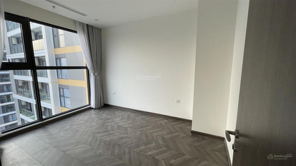 Căn hộ be 2, dt 80m2, giá 4,9 tỷ the beverly, view công viên 36 hecta, hướng đông nam