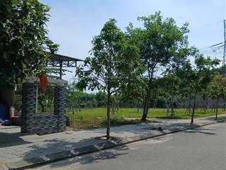 Hot  chủ cần bán lô đất đẹp khu công nghệ cao  cạnh công viên  dt 150 m2  giá tốt