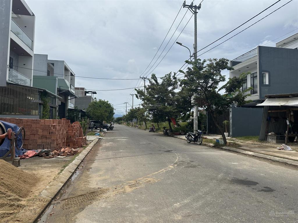 Cần bán lô đất đường (7,5m ) phạm đình bân vị trí đẹp sát đại lộ võ chí công dt 100 m2