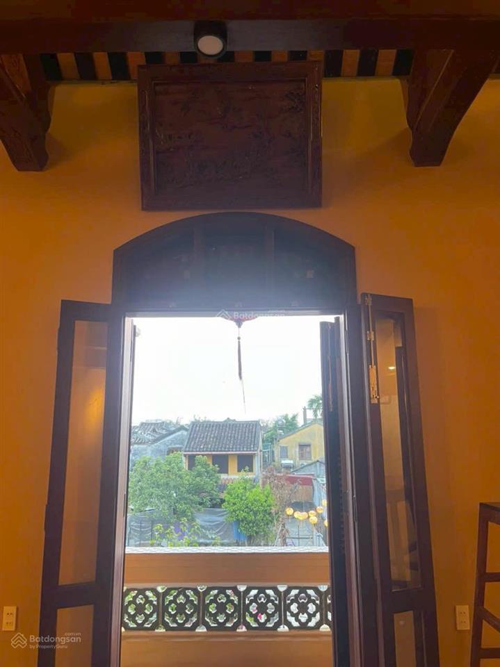 1 siêu phẩm tuyệt đỉnh giữa lòng phố hội an hàng hiếm, không có cái thứ 2, căn nhà lát sàn gỗ 2