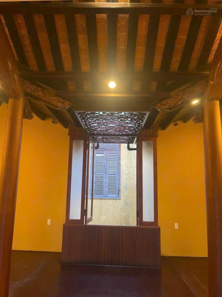 1 siêu phẩm tuyệt đỉnh giữa lòng phố hội an hàng hiếm, không có cái thứ 2, căn nhà lát sàn gỗ 2