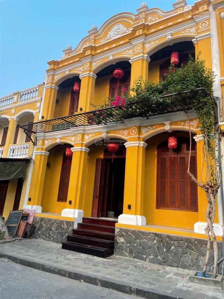 1 siêu phẩm tuyệt đỉnh giữa lòng phố hội an hàng hiếm, không có cái thứ 2, căn nhà lát sàn gỗ 2