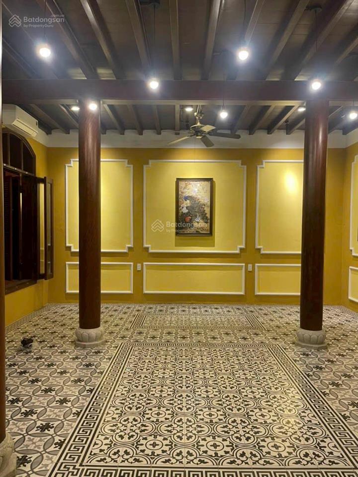 1 siêu phẩm tuyệt đỉnh giữa lòng phố hội an hàng hiếm, không có cái thứ 2, căn nhà lát sàn gỗ 2