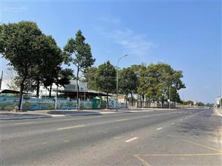Chính chủ kẹt tiền bán gấp lô góc phạm hùng đối diện công viên bà rịa giá rẻ 0373 105 ***