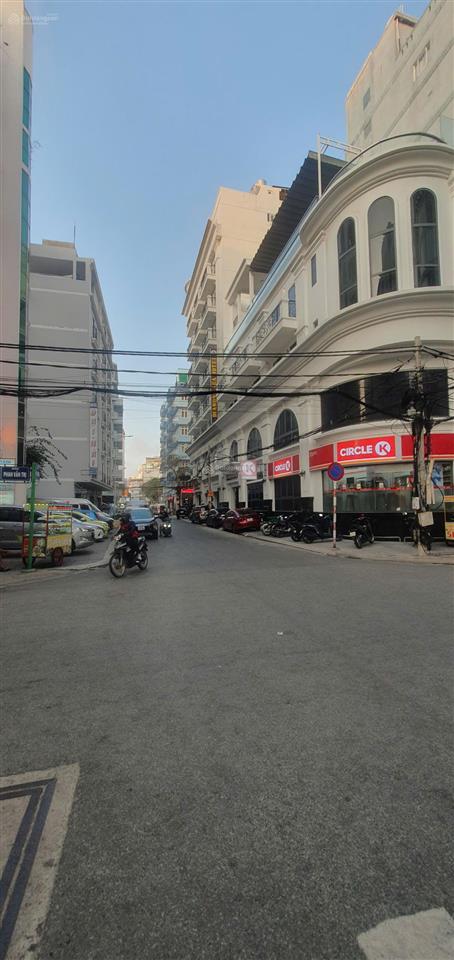 Bán tòa nhà 223m2 mặt tiền gần biển thùy vân. hiện đang cho thuê 150tr/tháng.  0914 653 ***