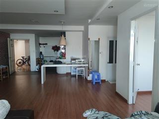 Cho thuê căn hộ seaview 2pn, 2wc, 100m2 nhà đẹp nội thất mới, giá 6 triệu/tháng
