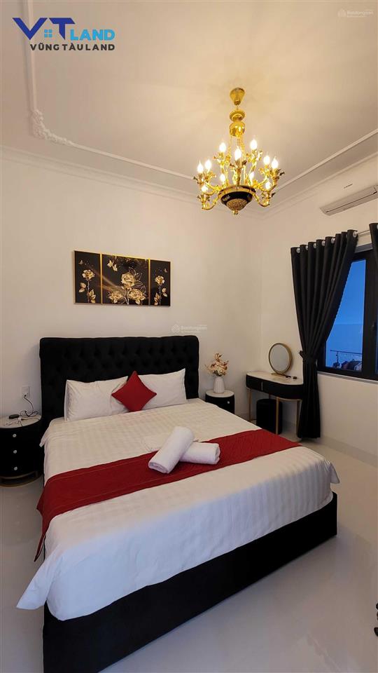 Bán biệt thự mới, cao cấp, phong cách âu, gần biển bãi sau. khu vực yên tĩnh an ninh tốt, giá tốt