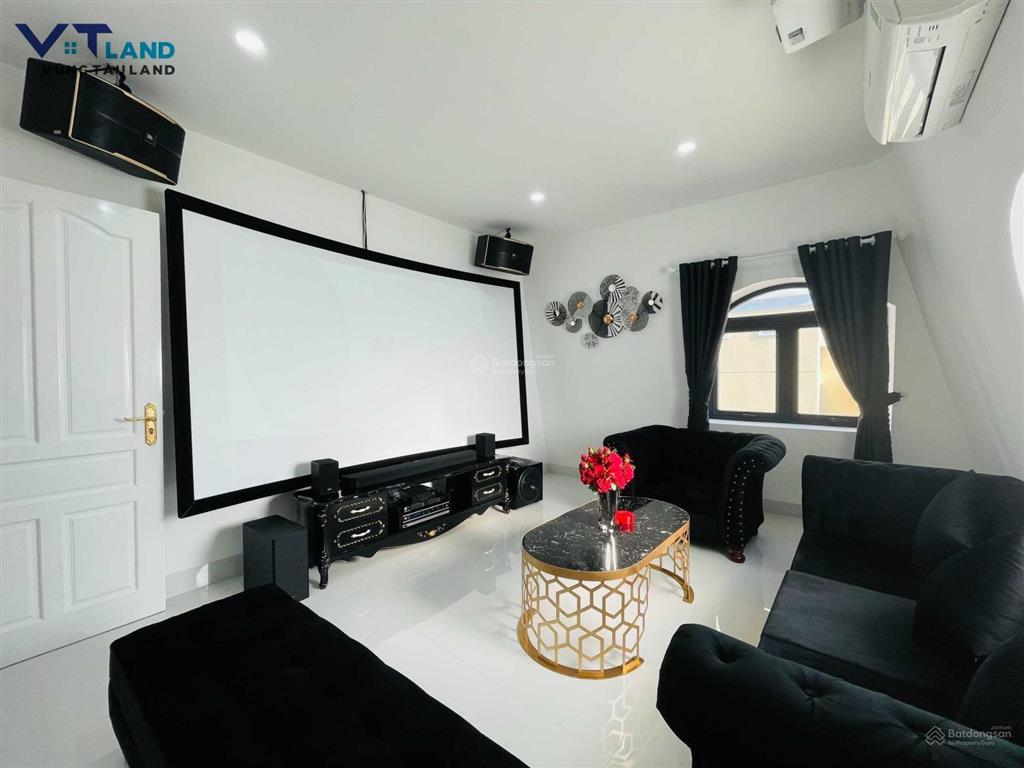Bán biệt thự mới, cao cấp, phong cách âu, gần biển bãi sau. khu vực yên tĩnh an ninh tốt, giá tốt