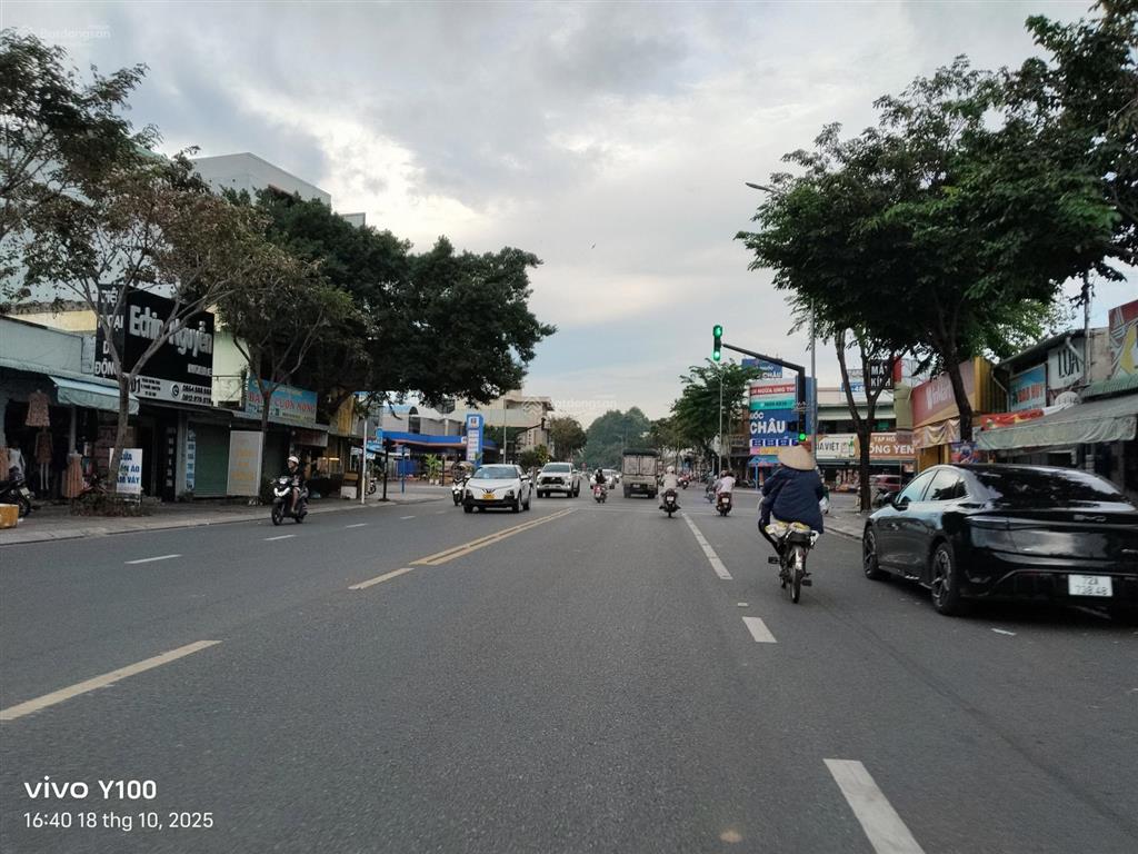 Bán nhà mặt phố trần hưng đạo, 8,9 tỷ, 124 m2, giá ưu đãi, nhiều tiện ích