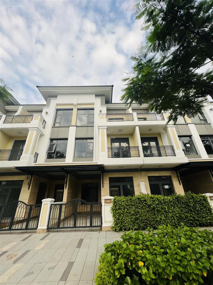 Bán nhà liên kế 5x15m, 1 trệt 2 lầu đường 12m, 14.5 tỷ tại verosa park, view thoáng