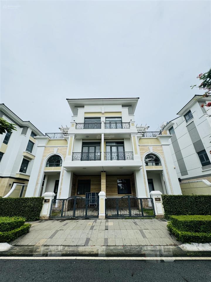 Bán biệt thự song lập dự án verosa park hàng hiếm sân vườn siêu đẹp, 31 tỷ thương lượng nhanh