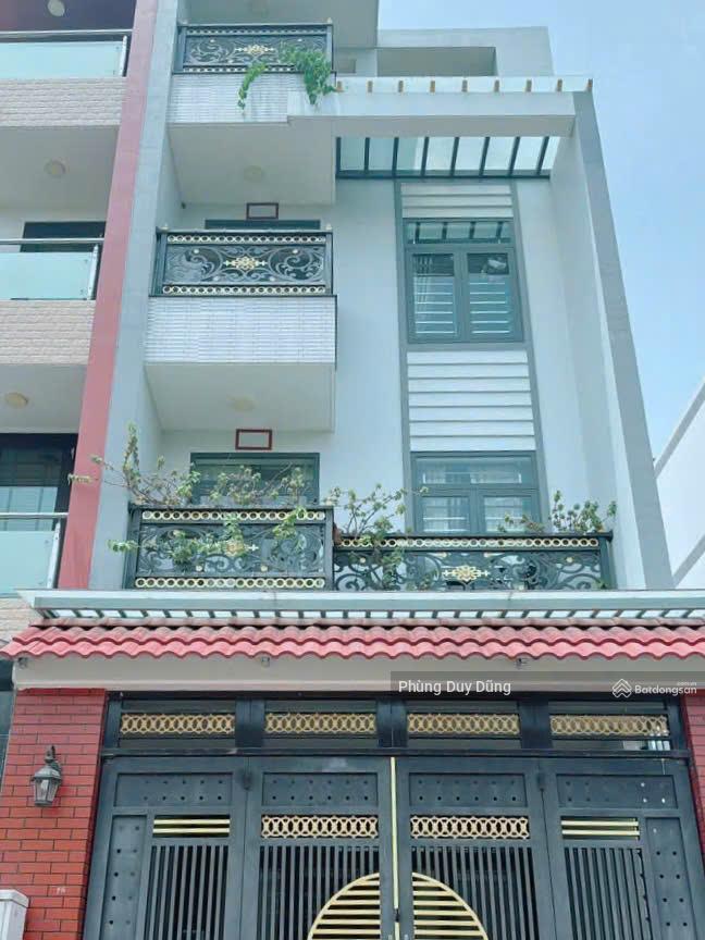 Cần vốn kd tôi bán gấp nhà mặt tiền 3 tầng 5pn đường 12m đối diện công viên kdc 13e